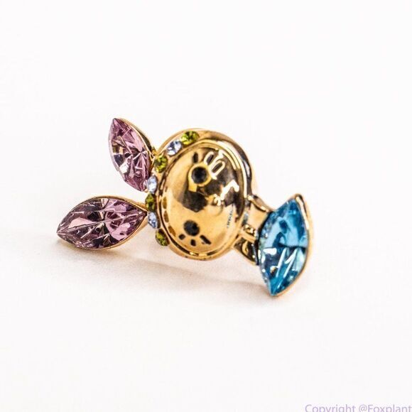 Sparkly Easter Rabbit Chest pin brooch, color: Pink, blue and gold. - Picture 8 of 8